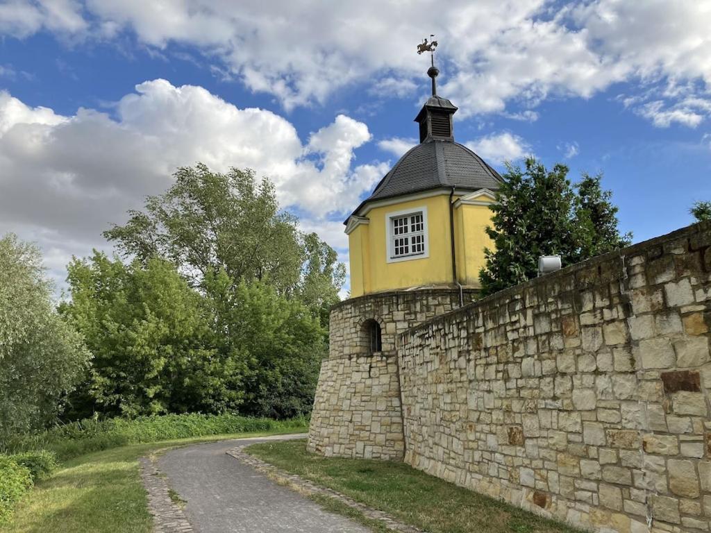 "Ferienwohnung Am Schloss" - Ferienwohnung Mit Blick Auf Das Barbyer Schloss, 5 Gehminuten Bis Zur Elbe Luaran gambar