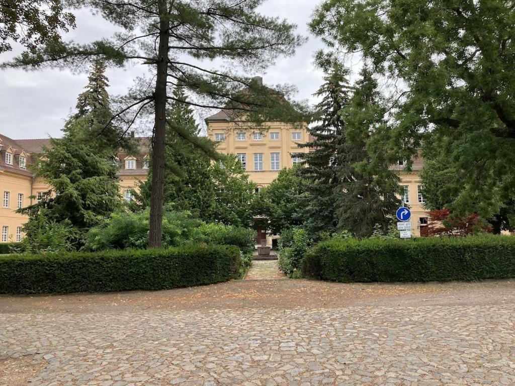 "Ferienwohnung Am Schloss" - Ferienwohnung Mit Blick Auf Das Barbyer Schloss, 5 Gehminuten Bis Zur Elbe Luaran gambar